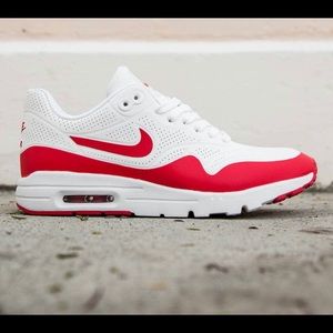 Women’s Nike Ultra 1